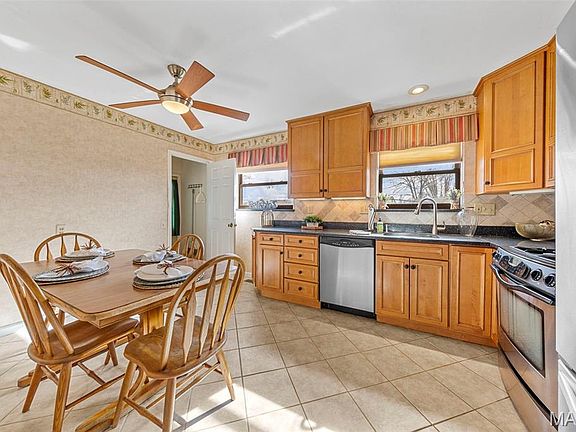 4th image of 3123 Bedford Ln