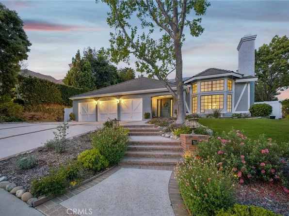 1360 Lafitte Dr, Oak Park, CA 91377