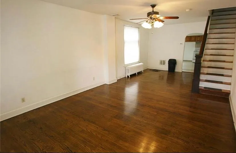136 W Fairview St — Photo 2