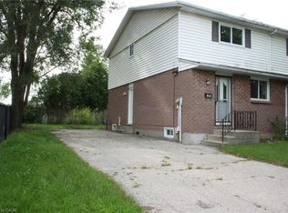 144 Sekura Cres, Cambridge, ON N1R 7G1