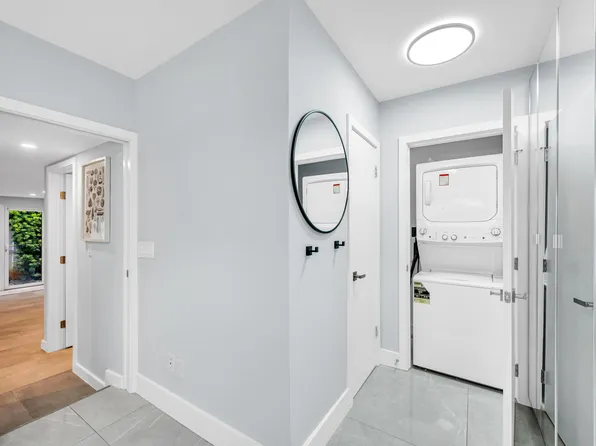 828 NE 17th Way #3, Fort Lauderdale, FL 33304
