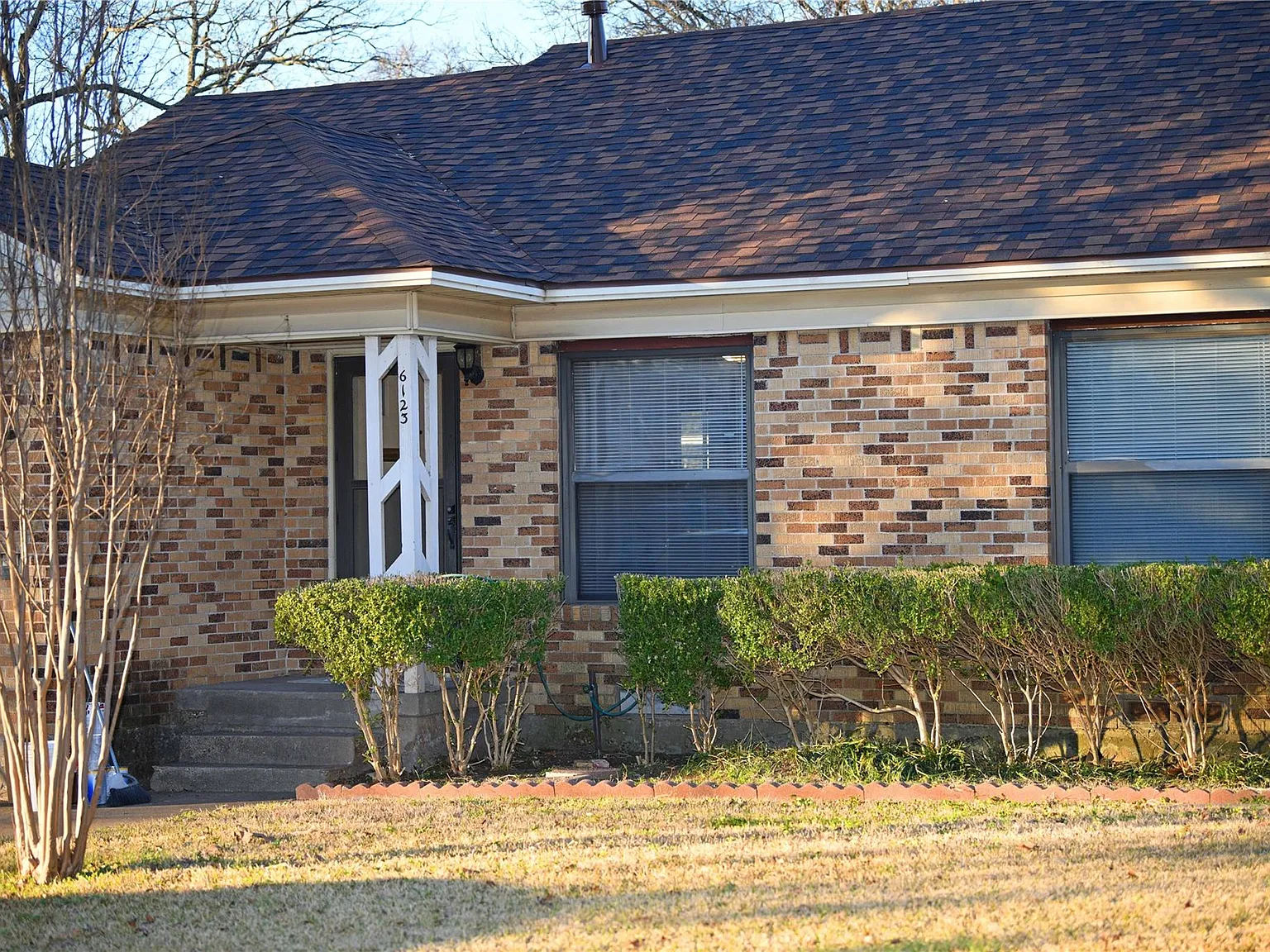 3 bed, 1210 sqft, $1,800 — Photo 2
