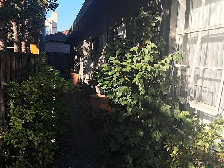 2263 Yale St — Photo 1