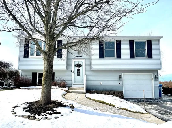 6838 Nettle Creek Dr, Derby, NY 14047