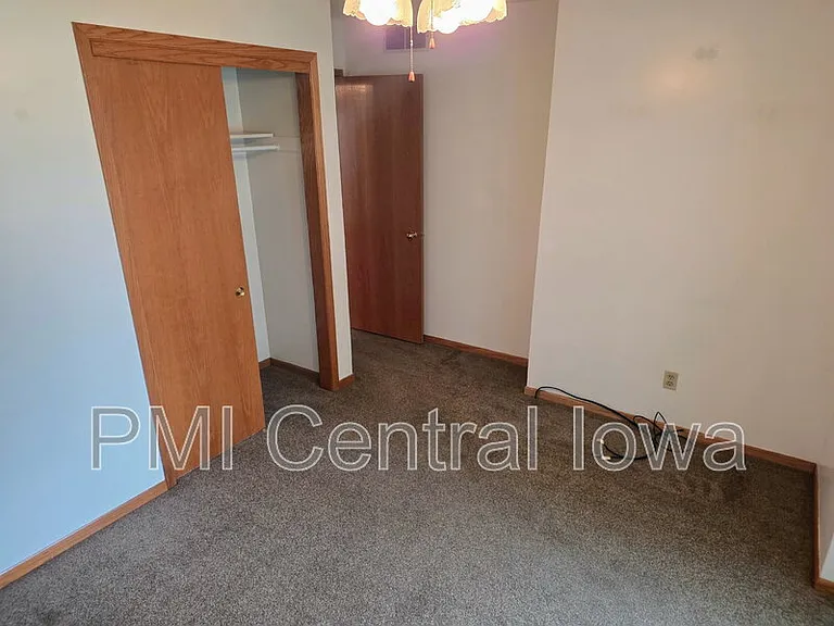 5310 Brookview Dr — Photo 20