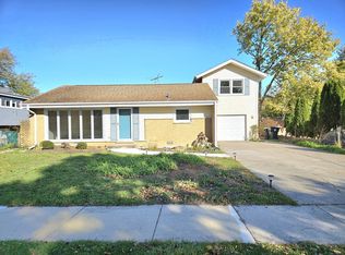 7434 Emerson St, Morton Grove, IL 60053