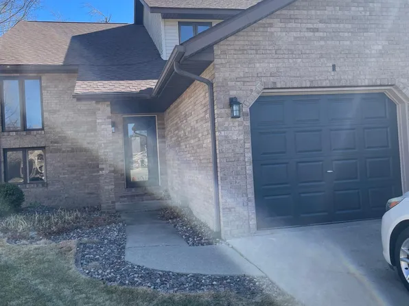 9 Pebble Ct, Edwardsville, IL 62025