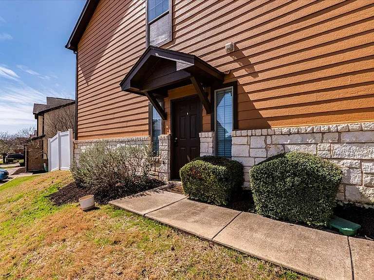 1721 Monahans Ln — Photo 29