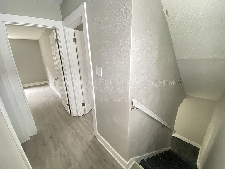 1004 W Fairview Ave — Photo 12