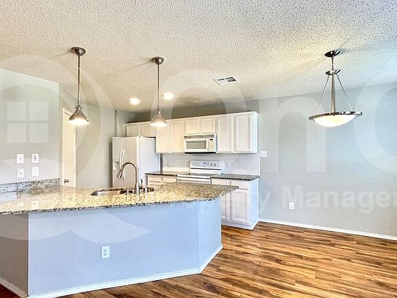 3rd image of 9952 George Washington Dr