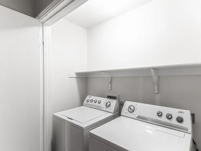 180 Onyx Lake Dr — Photo 15