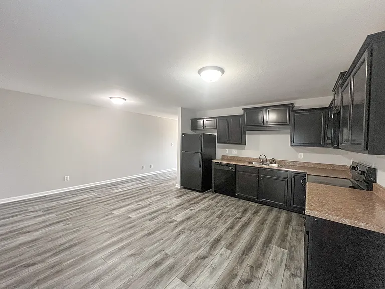 1731 Thistlewood Dr #A — Photo 5