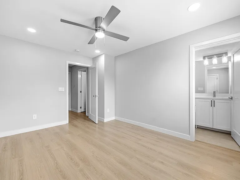 407 Curtis Hilton Way — Photo 11