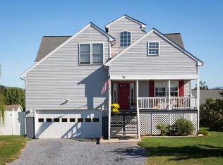 76 S Foxhall Ln, Weyers Cave, VA 24486