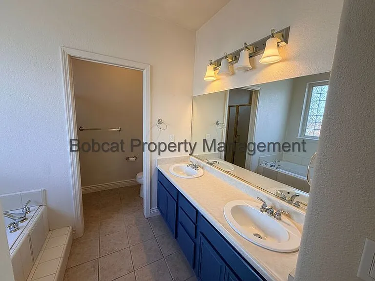1362 Branden Ln — Photo 10