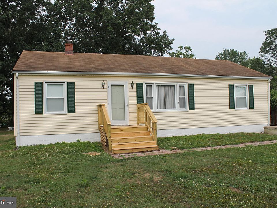 1st image of 946 Hairfield Dr