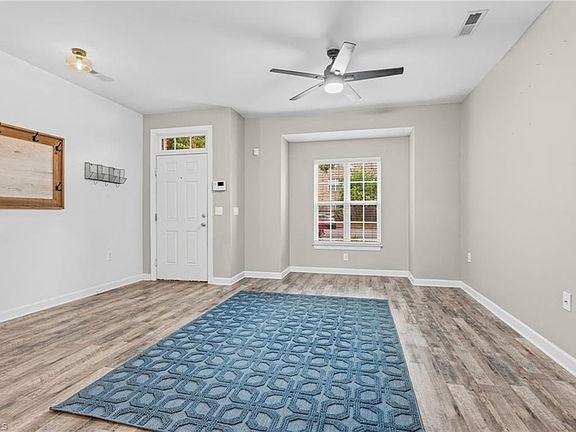 4th image of 908 Windcastle Ln