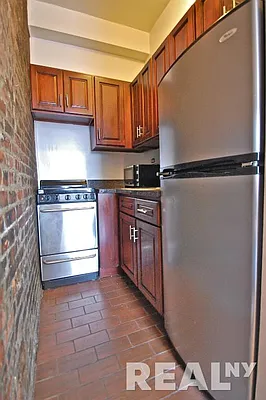 Rented by REAL New York | media 24