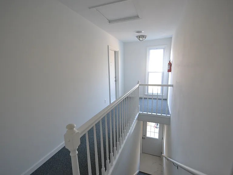 610 Union St #4 — Photo 2