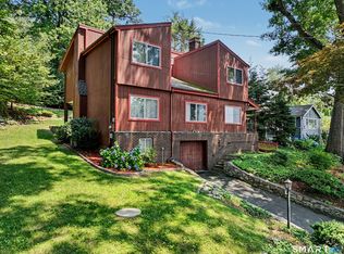 59 S Lake Shore Dr, Brookfield, CT 06804