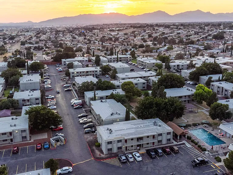 Cantera Apartments — Photo 32