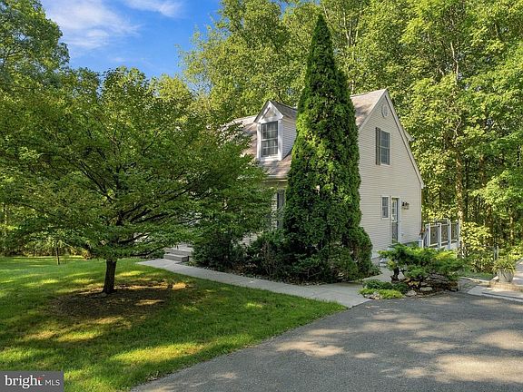 3rd image of 5826 Moser Rd