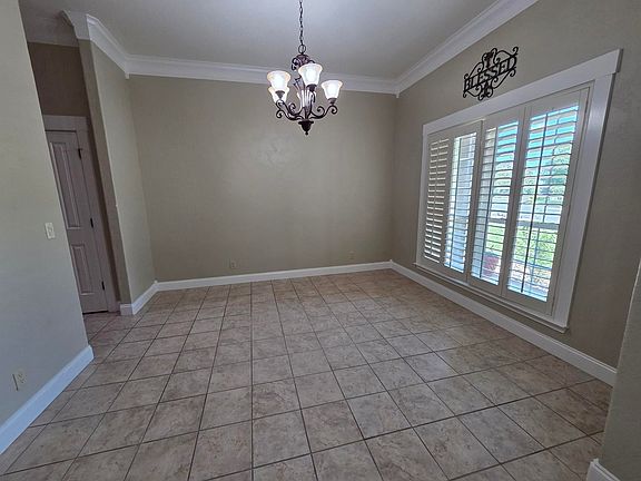5th image of 2150 Hedgestone