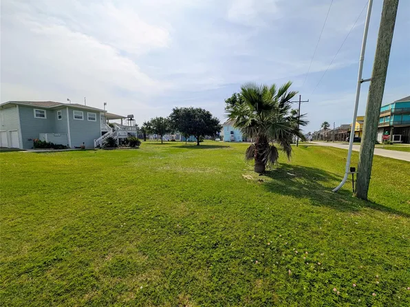 942 Surfview, Crystal Beach, TX 77650
