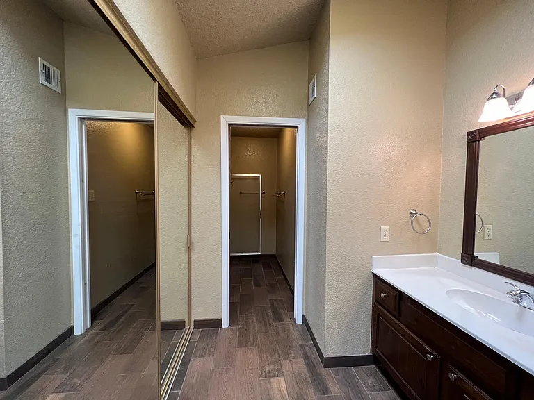 3390 Majestic Rdg — Photo 17