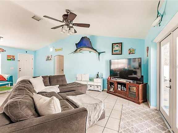 5th image of 695 W Baffin Dr