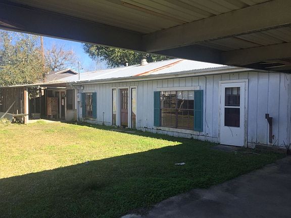 4th image of 1001 Julia St