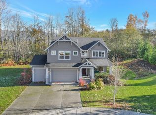 944 Clearwater Ct, Mount Vernon, WA