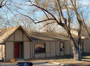 805 N Willie St, Olathe, KS 66061