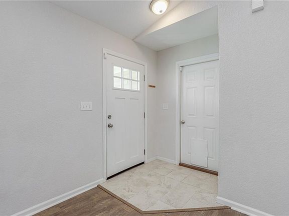 4th image of 2028 Bloomsbury Cres