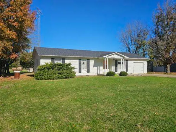 508 Casey St, Woodlawn, IL 62898