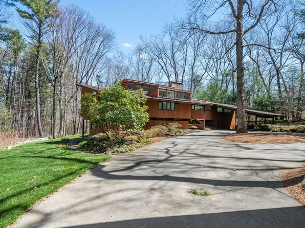 80 Puritan Ln, Sudbury, MA 01776