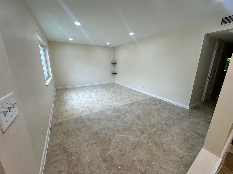 5614 Blueberry Ct — Photo 6