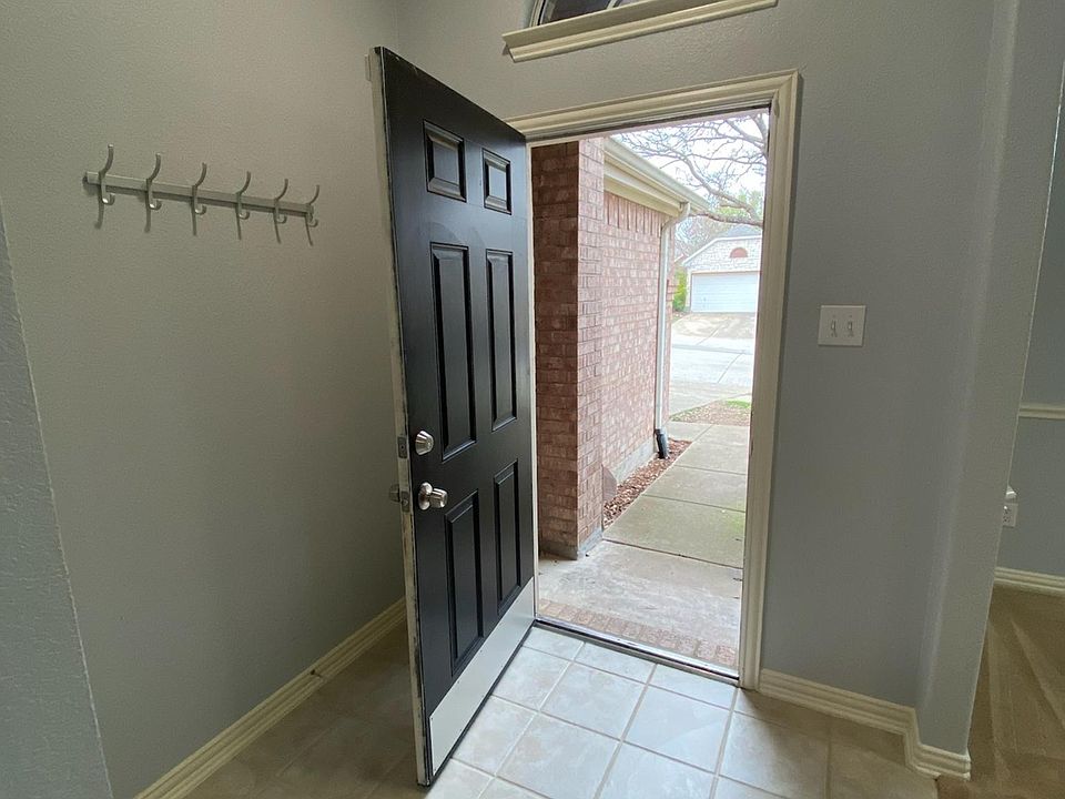 1st image of 2508 Canyon Bay