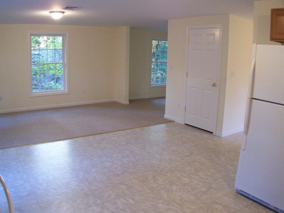 Another View of Eat-In Kitchen