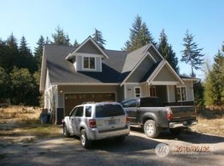996 Pearce Rd, Port Angeles, WA 98362