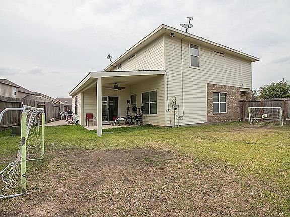 3rd image of 7639 Legacy Pines Dr