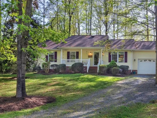 805 Laverne Dr, Ruther Glen, VA 22546