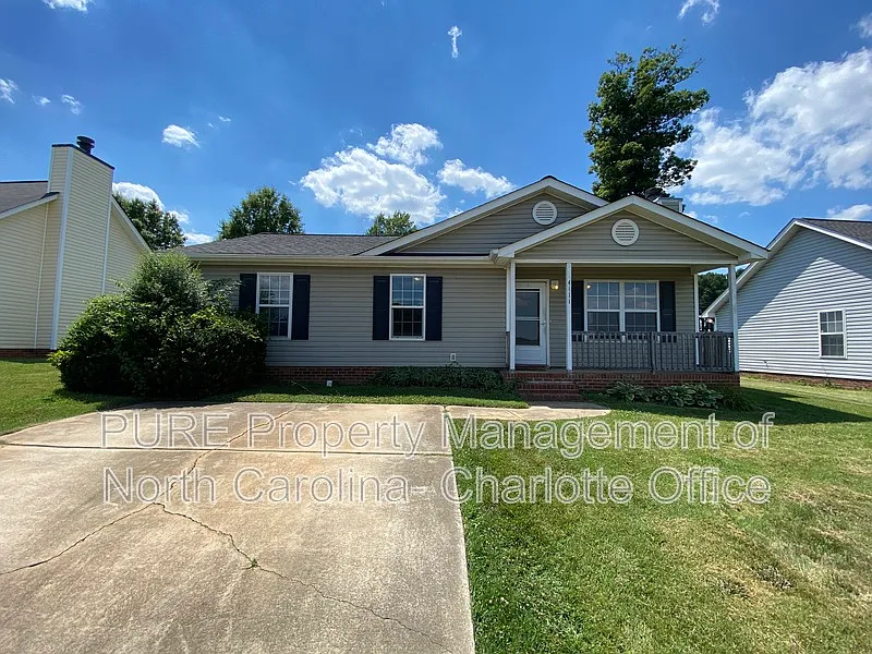 3 bed, 2.0 bath, 1150 sqft, $1,650 — Photo 4