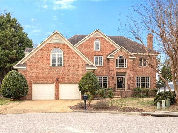 1 Island View Dr, Newport News, VA 23602