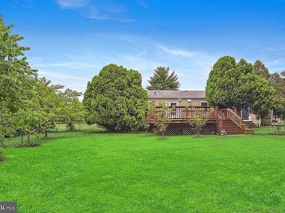 2nd image of 469 Flock Rd