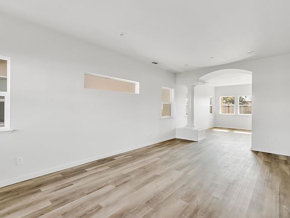 5th image of 45 Lake House Ct