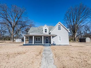 506 E Main St, Halls, TN 38040