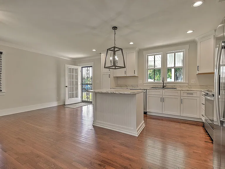 403 Silver Lake Rd — Photo 13