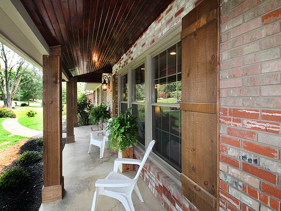 4th image of 7908 Bennington Dr