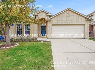 6452 Alexandra Meadows Dr, Fort Worth, TX 76131